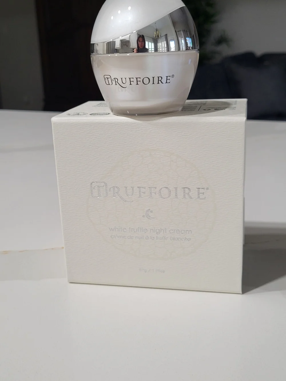 Hydrating Moisturizer in Pearl White